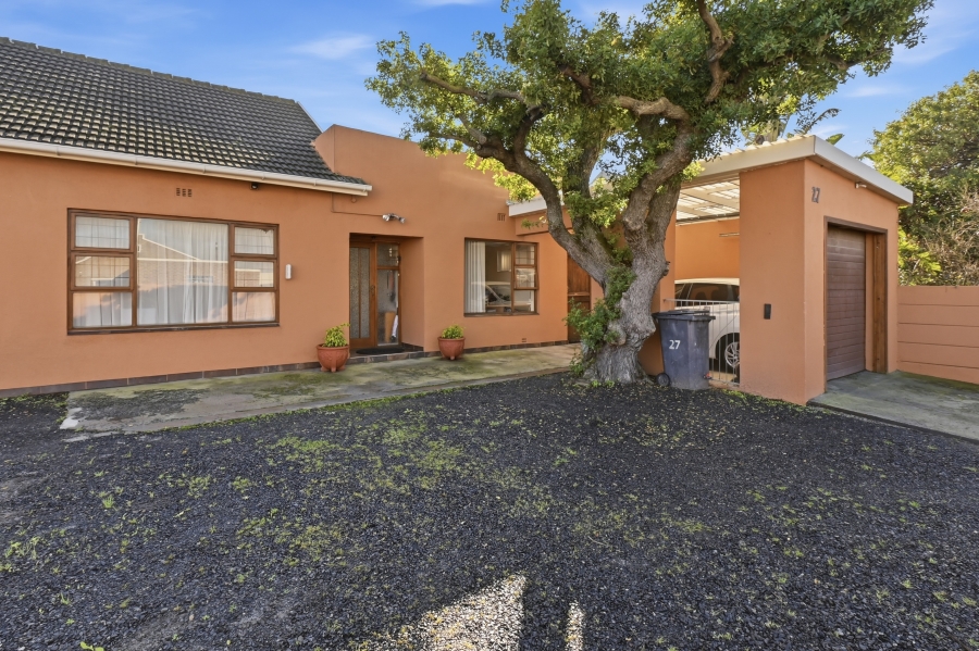 3 Bedroom Property for Sale in Wetton Western Cape